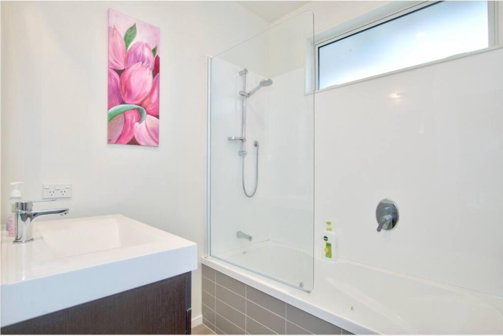 Banbury Deluxe With Spa Bath! Private Courtyard! Queenstown Buitenkant foto